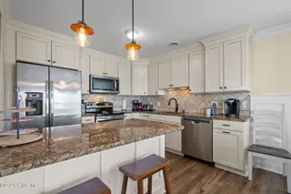 1717 W Beach Drive, Oak Island, NC 28465 – photo 17: 51-web-or-mls-DSC06504