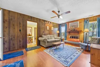 102 Greenbriar Drive, Jacksonville, NC 28546 – photo 21: 21_family room