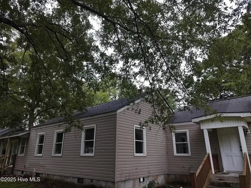 515 Jefferson Avenue, New Bern, NC 28560 – photo 1 of 27: 1000000995(1)