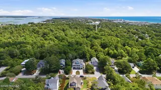 320 Cape Lookout Loop, Emerald Isle, NC 28594 – photo 5: 5-web-or-mls-DJI_20260831120805_0742_D