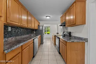 2014 Center Avenue, New Bern, NC 28560 – photo 20: Kitchen
