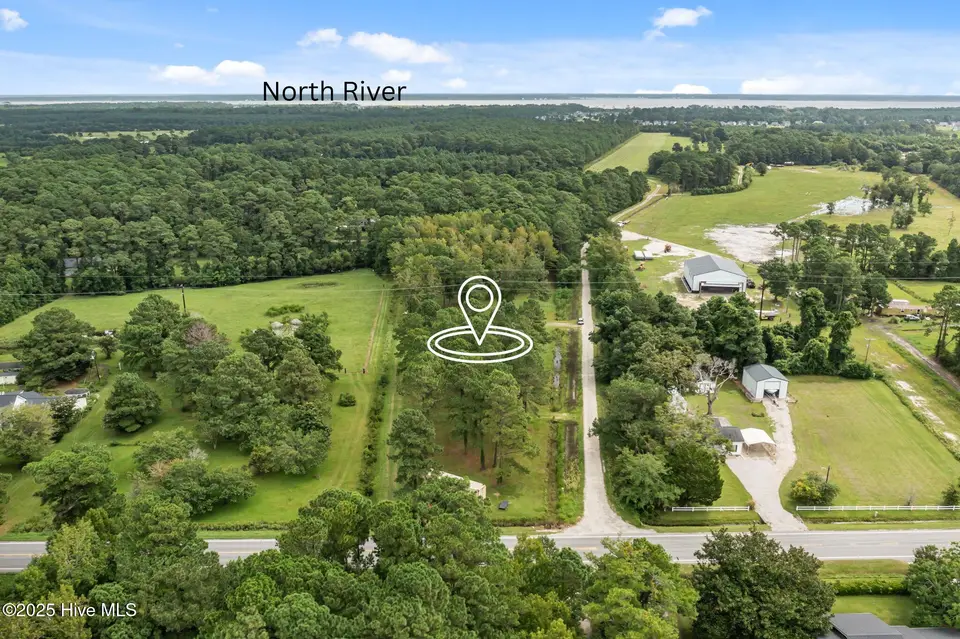 1050 Highway 101, Beaufort, NC 28516 – photo 1 of 12: 1050 Hwy 101
