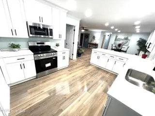 116 Kelly Road, Wilmington, NC 28409 – photo 7: Kitchen