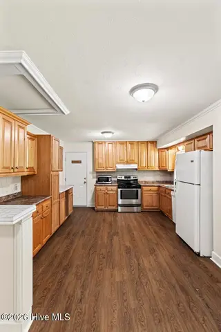 604 Oakwood Avenue, Jacksonville, NC 28546 – photo 10