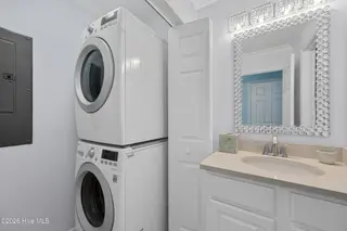1004 N Shore Drive, Surf City, NC 28445 – photo 12: 17_laundry