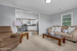 767 E Ocean Road, Holly Ridge, NC 28445 — 3-bedroom home, Holly Ridge, NC, photo 11 of 39: Living Room