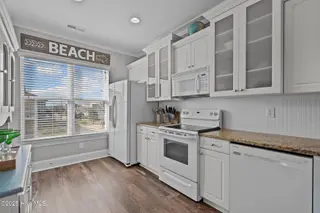 1417 Canal Drive Unit 2, Carolina Beach, NC 28428 – photo 16: 1417 Canal Kitchen