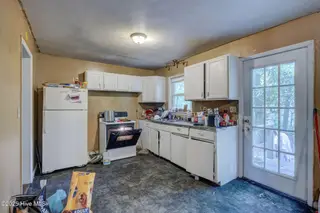 2128 Yaupon Drive, Wilmington, NC 28401 — 3-bedroom home in Greenfield Lake Estates, Wilmington, NC, photo 12 of 22: 2128YauponDrive-8