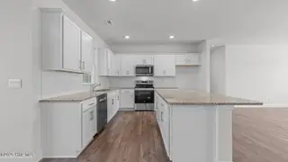 242 Lake Tyler Drive, New Bern, NC 28560 – photo 12: 16-custom-DSC_2871