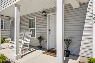 903 Walnut Street, Wilmington, NC 28401 – photo 5: 7_front entryway