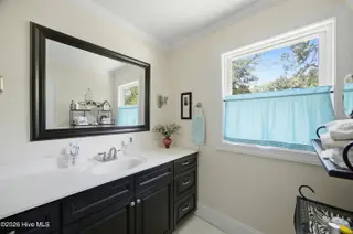 1301 N Poplar Street, Aberdeen, NC 28315 – photo 8: Master Bathroom