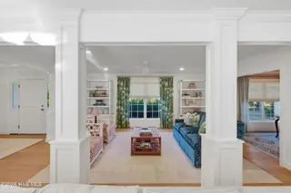 1925 Hawthorne Road, Wilmington, NC 28403 – photo 17: 014_1925_hawthorne_road-14_569