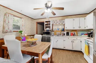 500 Maple Lane, Morehead City, NC 28557 – photo 7: Kitchen