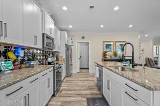 108 NE 17th Street, Oak Island, NC 28465 – photo 17: 40-web-or-mls-DSC07420