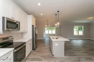 525 N Sycamore Street, Aberdeen, NC 28315 – photo 15: kitchen3