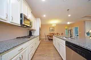 4711 Waves Point, Wilmington, NC 28412 — 3-bedroom waterfront home in Riverlights, Wilmington, NC, photo 24 of 62