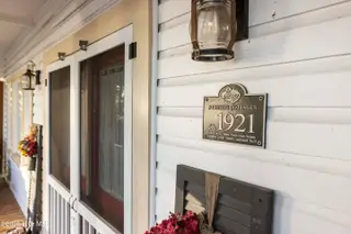 204 Lakeshore Drive, Lake Waccamaw, NC 28450 — 2-bedroom home, Lake Waccamaw, NC, photo 10 of 57: mls-IMG_1175