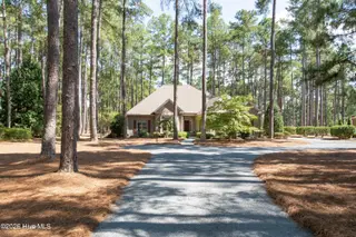 29 Abbottsford Drive, Pinehurst, NC 28374 — 3-bedroom home in Pinewild CC, Pinehurst, NC, photo 1 of 68: DSC_9539