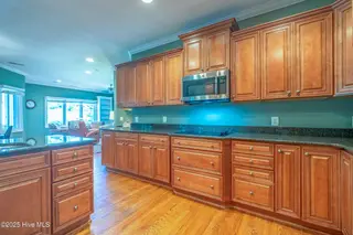 80 Lakewood Drive, Pinehurst, NC 28374 – photo 20: Electric Cook Top/Microwave+Exhaust Fn