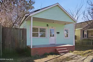 221 S 11th Street, Wilmington, NC 28401 – photo 2: 221 S 11th