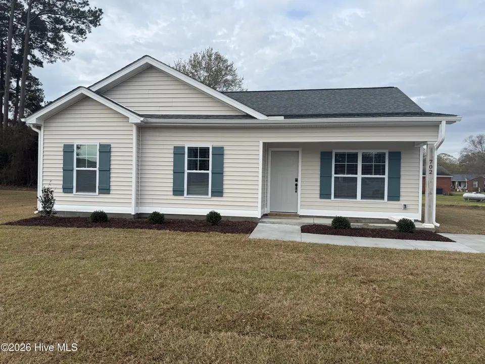 702 Pope Street, Grifton, NC 28530 – photo 1 of 14: IMG_9612