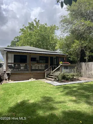 1610 Dock Street, Wilmington, NC 28401 – photo 5: Back of House 2