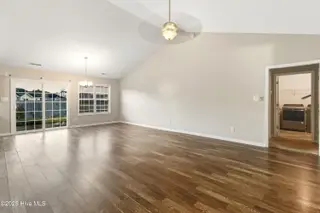 207 Seville Street, Jacksonville, NC 28546 — 3-bedroom home in Carolina Plantations, Jacksonville, NC, photo 9 of 35: 207SevilleSt-8