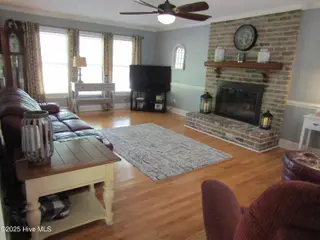 1426 Pocosin Road, Winterville, NC 28590 – photo 4: 1st View of Living Room