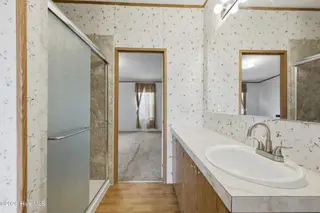 124 Zack Circle, Elizabeth City, NC 27909 – photo 19: Primary Ensuite Bathroom