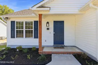 87 S High Point Road, Southport, NC 28461 — 3-bedroom home in Boiling Spring Lakes, Southport, NC, photo 3 of 35