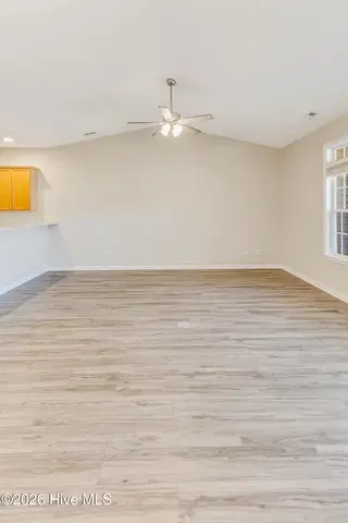 5118 Elton Drive SE, Southport, NC 28461 — 3-bedroom townhome in South Harbour Village, Southport, NC, photo 14 of 62: 5118 Elton-12