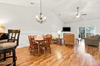 2205 Dovedale Drive B, Greenville, NC 27834 – photo 21: 29-web-or-mls-IMG_0051