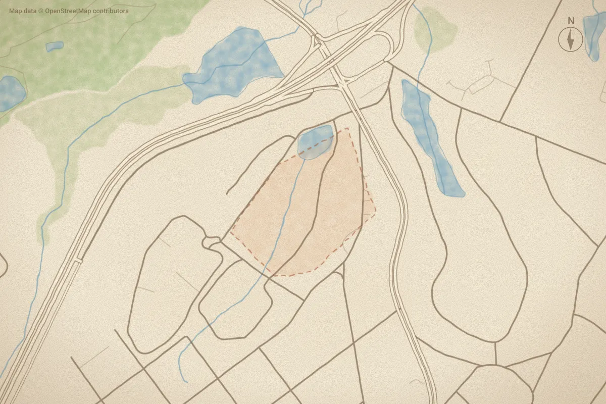 Watercolor map of Sandavis in Southern Pines, NC, showing its streets, water and surroundings